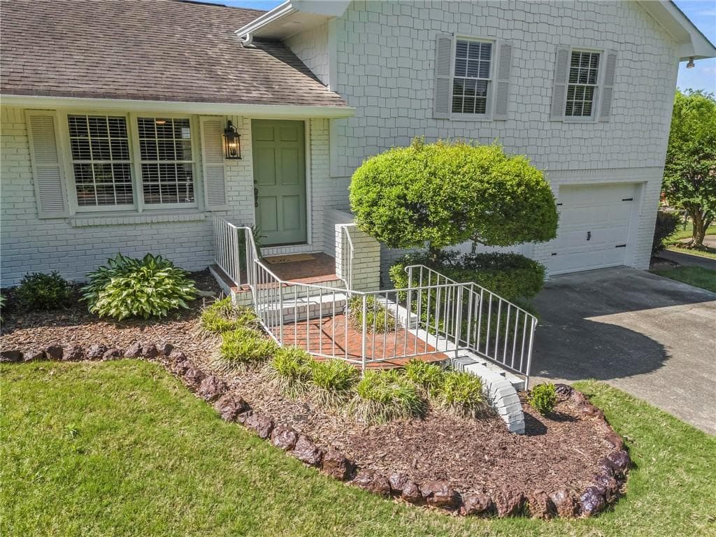 3 bedroom, 2 bathroom, 1,553 sq ft single family residence for rent at 37 Skyview Circle, Cartersville, GA 30120 for $2,250 a month — photo 3