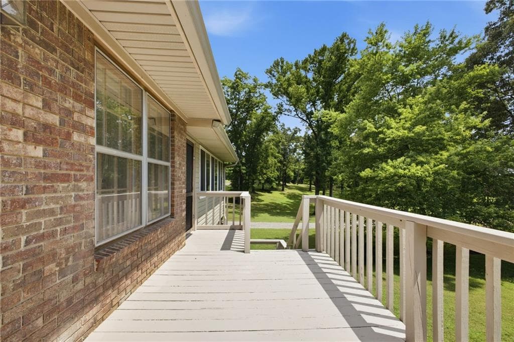 3 bedroom, 2 bathroom, 1,113 sq ft single family residence under contract at 379 Hunt Road, Calhoun, GA 30701 — photo 7