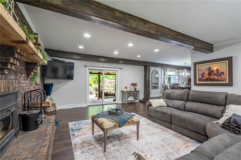 5 bedroom, 5 bathroom, 4,068 sq ft single family residence for sale at 400 Race Horse Drive, Summerville, GA 30747 — photo 5