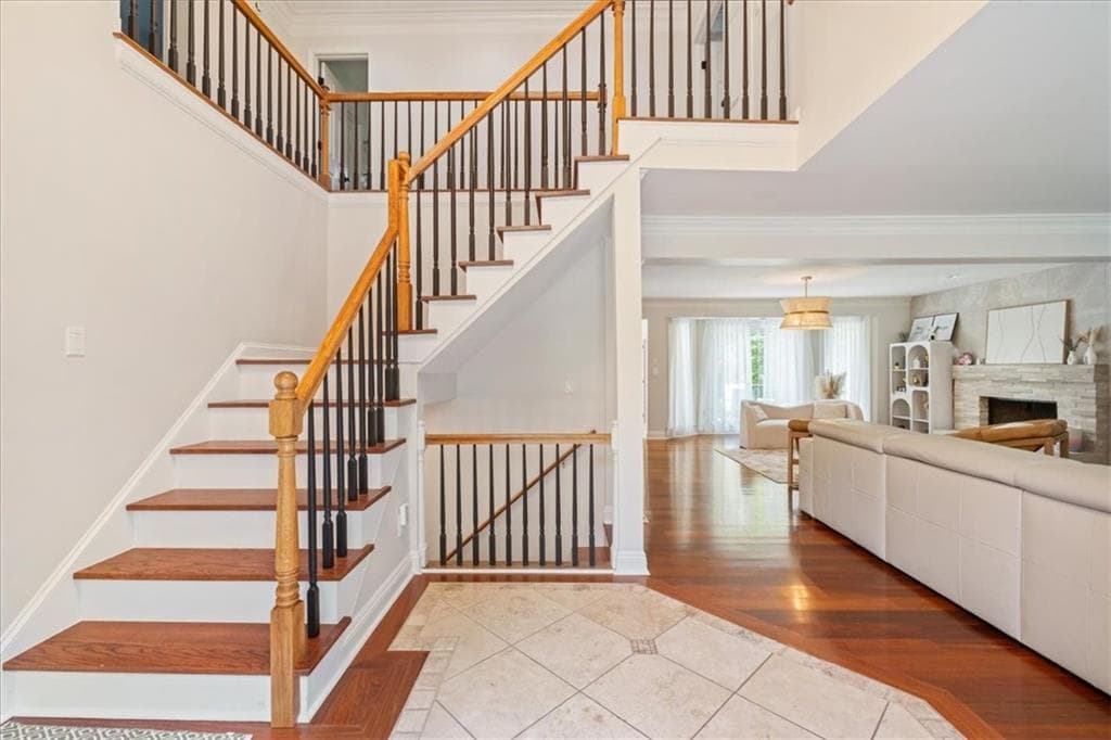 5 bedroom, 4 bathroom, 4,660 sq ft single family residence for sale at 425 Red Jacket Way, Alpharetta, GA 30005 — photo 7