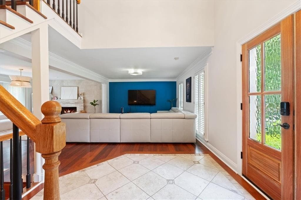 5 bedroom, 4 bathroom, 4,660 sq ft single family residence for sale at 425 Red Jacket Way, Alpharetta, GA 30005 — photo 8