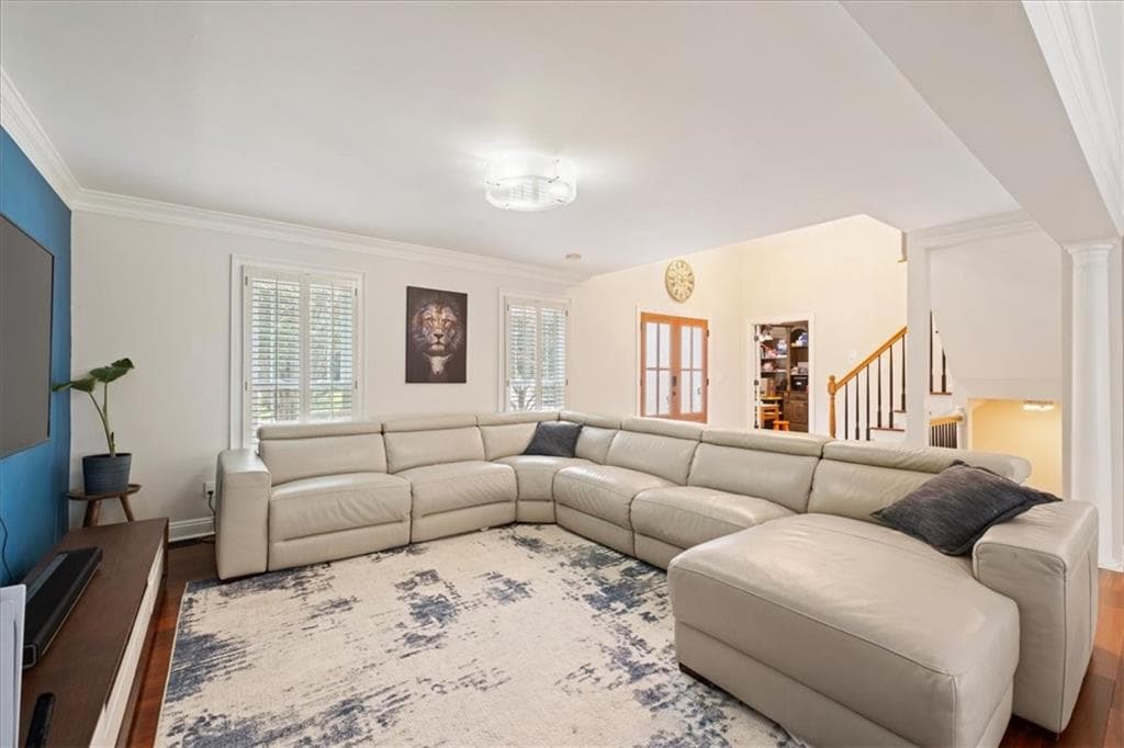 5 bedroom, 4 bathroom, 4,660 sq ft single family residence for sale at 425 Red Jacket Way, Alpharetta, GA 30005 — photo 9