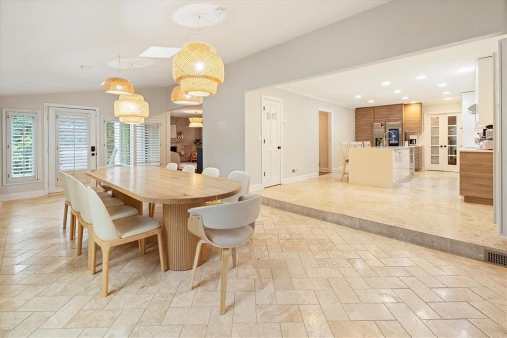 5 bedroom, 4 bathroom, 4,660 sq ft single family residence for sale at 425 Red Jacket Way, Alpharetta, GA 30005