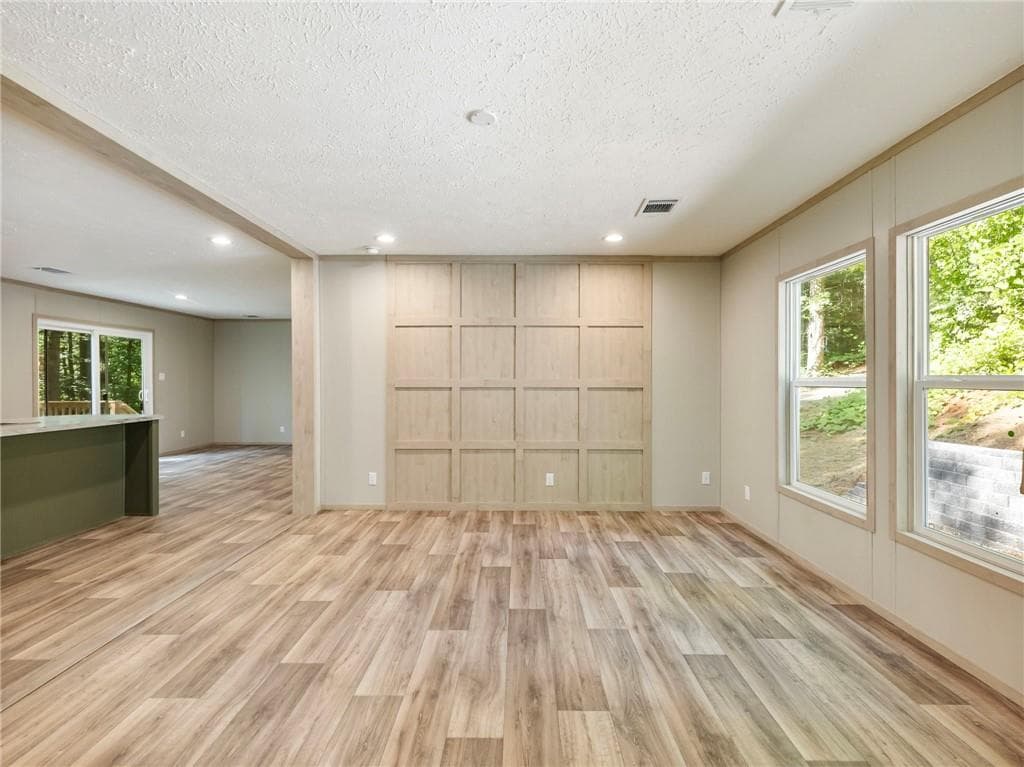 4 bedroom, 2 bathroom, 1,568 sq ft single family residence for sale at 5377 Stillwater Lane, Braselton, GA 30517 — photo 4