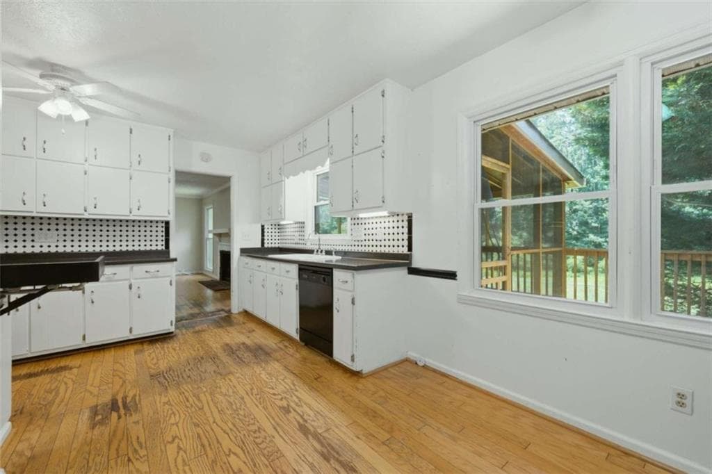 3 bedroom, 3 bathroom, 2,871 sq ft single family residence under contract at 1720 Windsorbrooke Drive, Marietta, GA 30062 — photo 10