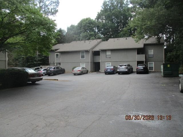 2 bedroom, 1 bathroom, 977 sq ft condominium for sale at 6249 Overlook Road, Peachtree Corners, GA 30092 — photo 2