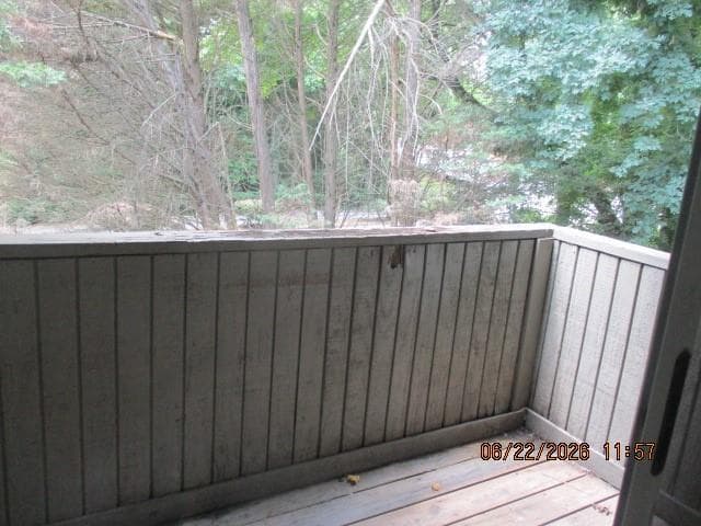 2 bedroom, 1 bathroom, 977 sq ft condominium for sale at 6249 Overlook Road, Peachtree Corners, GA 30092 — photo 8