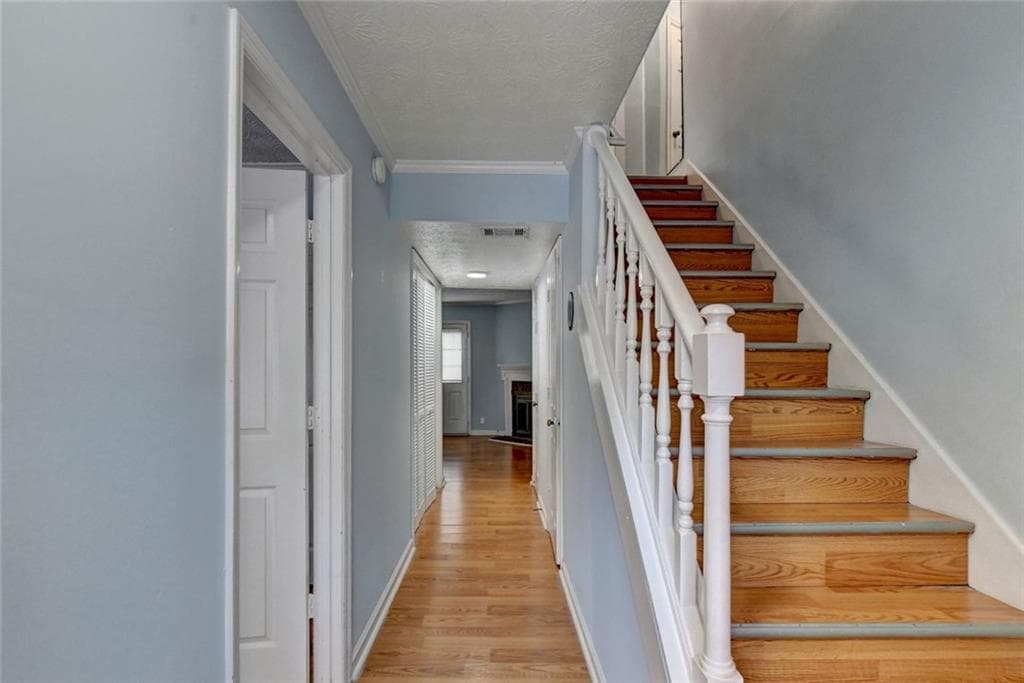 2 bedroom, 3 bathroom, 1,280 sq ft townhouse for sale at 5607 Executive Way way, Norcross, GA 30071 — photo 4