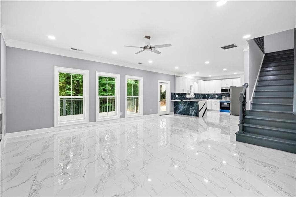 5 bedroom, 4 bathroom, 3,200 sq ft single family residence under contract at 2673 Royal Oak Ct, Acworth, GA 30102 — photo 2