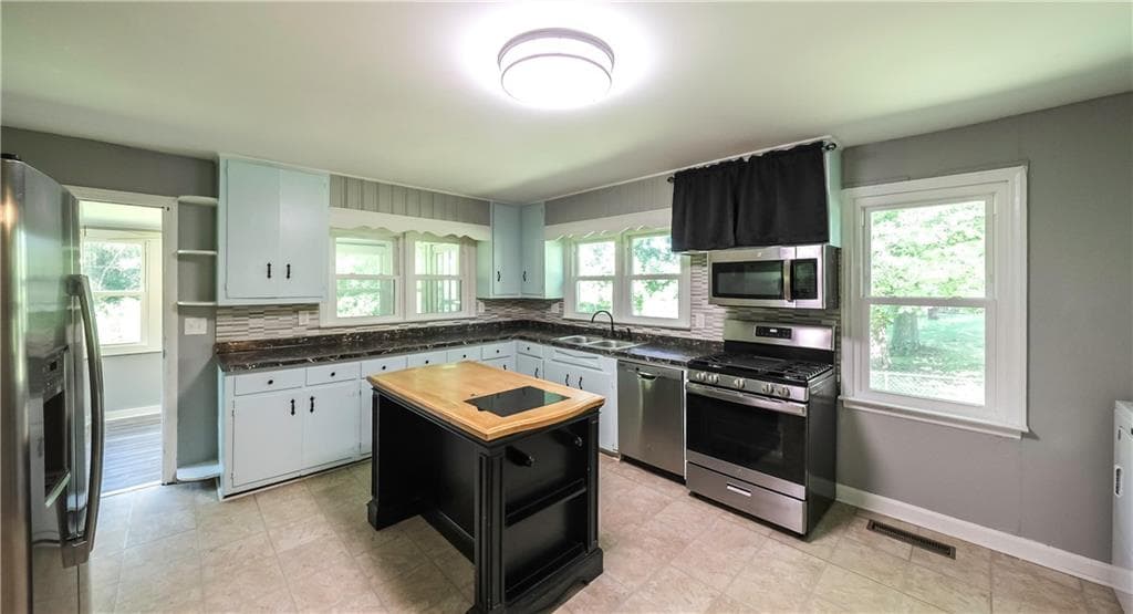 3 bedroom, 2 bathroom, 1,617 sq ft single family residence for sale at 2986 Hilltop Dr, Buchanan, GA 30113 — photo 8
