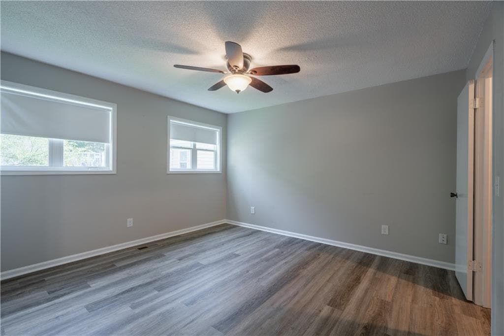 3 bedroom, 2 bathroom, 1,134 sq ft single family residence for sale at 3230 Halifax Drive, Cumming, GA 30041 — photo 8