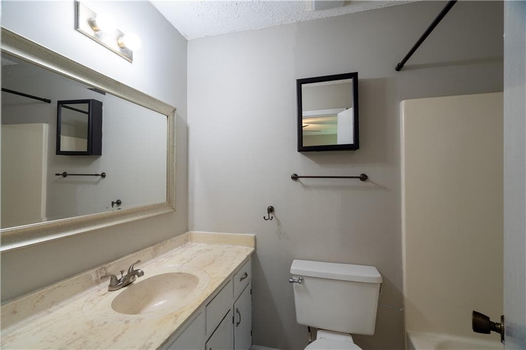 3 bedroom, 2 bathroom, 1,134 sq ft single family residence for sale at 3230 Halifax Drive, Cumming, GA 30041 — photo 9