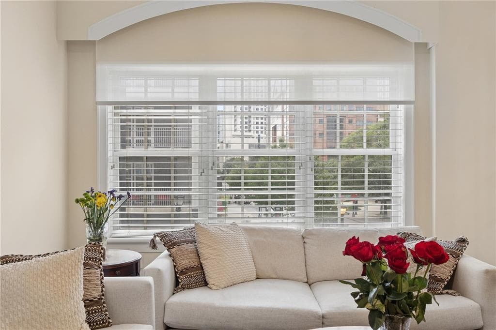 2 bedroom, 2 bathroom, 1,460 sq ft condominium under contract at 77 Peachtree Place 107, Atlanta, GA 30309 — photo 7