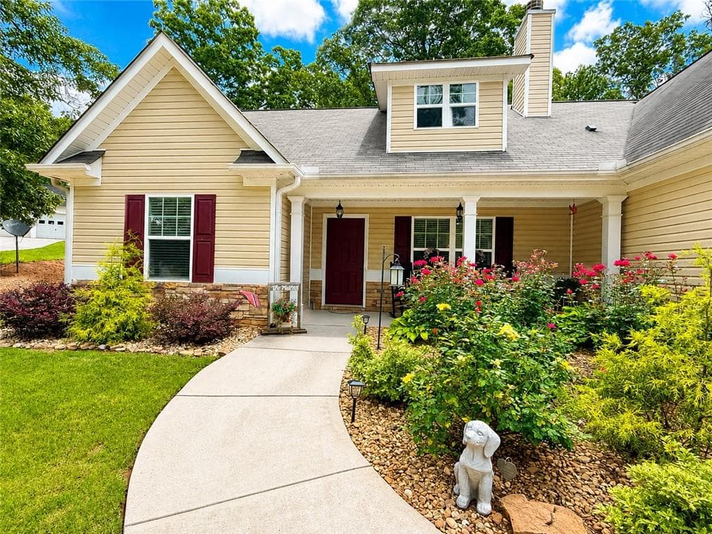 3 bedroom, 2 bathroom, 1,550 sq ft single family residence for sale at 338 Rc Thompson Road, Dallas, GA 30157 — photo 2