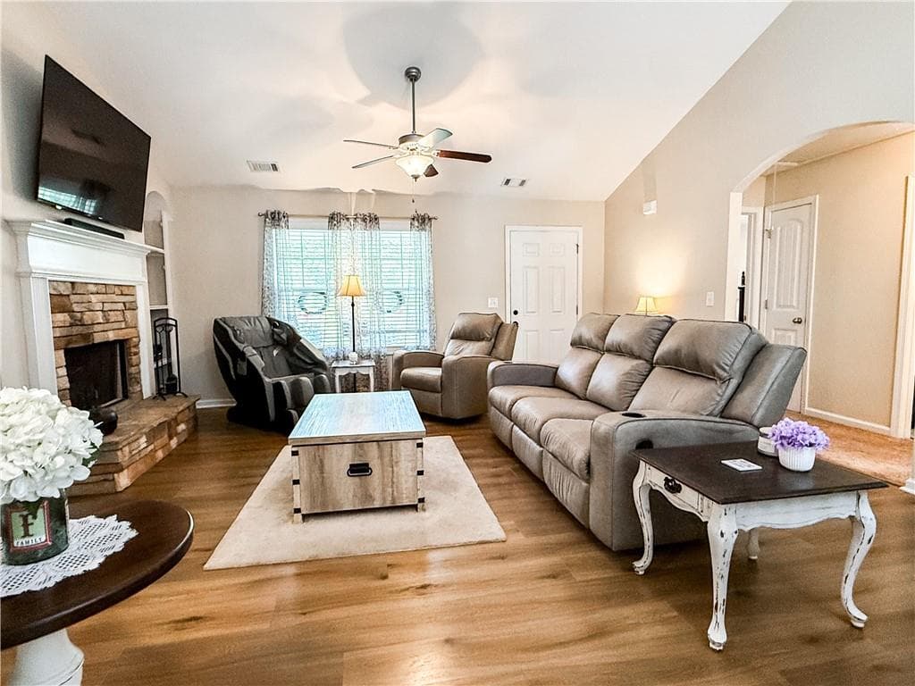 3 bedroom, 2 bathroom, 1,550 sq ft single family residence for sale at 338 Rc Thompson Road, Dallas, GA 30157 — photo 8