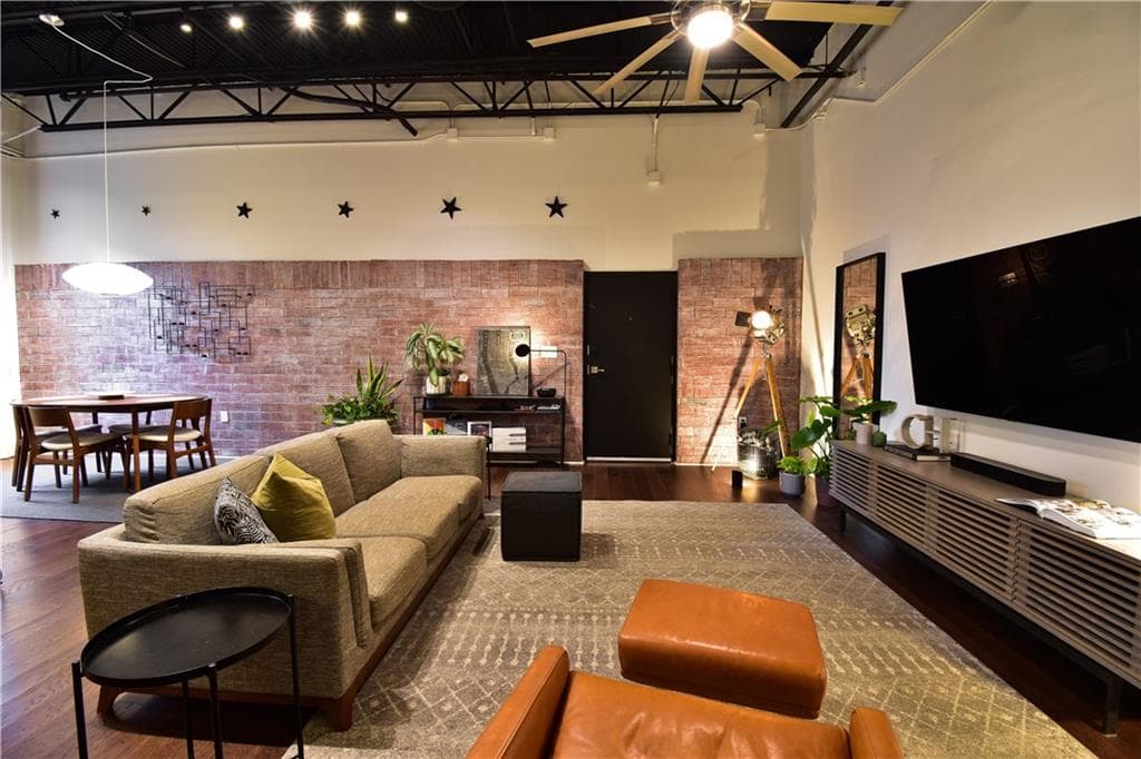 2 bedroom, 2 bathroom, 1,260 sq ft condominium for sale at 5097 Peachtree Road C, Atlanta, GA 30341 — photo 5