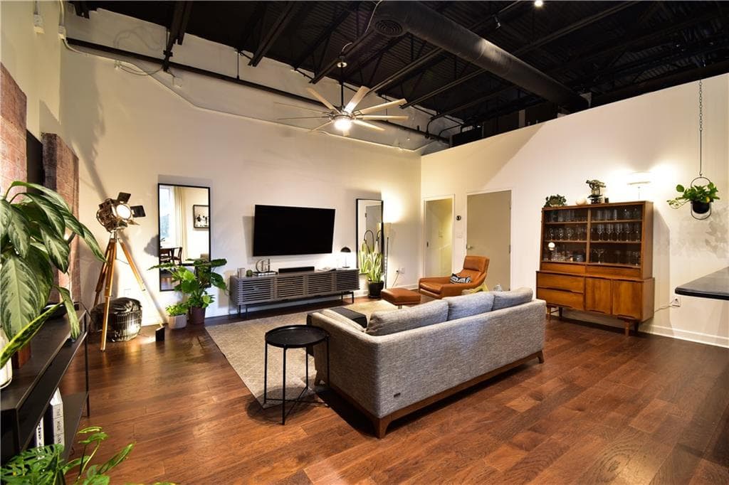 2 bedroom, 2 bathroom, 1,260 sq ft condominium for sale at 5097 Peachtree Road C, Atlanta, GA 30341 — photo 7