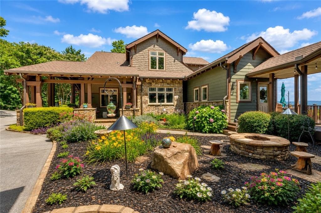 5 bedroom, 5 bathroom, 6,341 sq ft single family residence for sale at 52 Waterside Drive, Cartersville, GA 30121 — photo 2