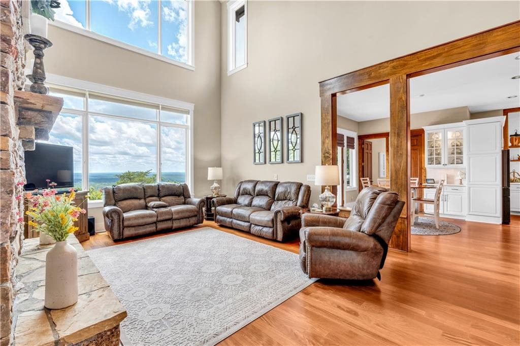 5 bedroom, 5 bathroom, 6,341 sq ft single family residence for sale at 52 Waterside Drive, Cartersville, GA 30121 — photo 8