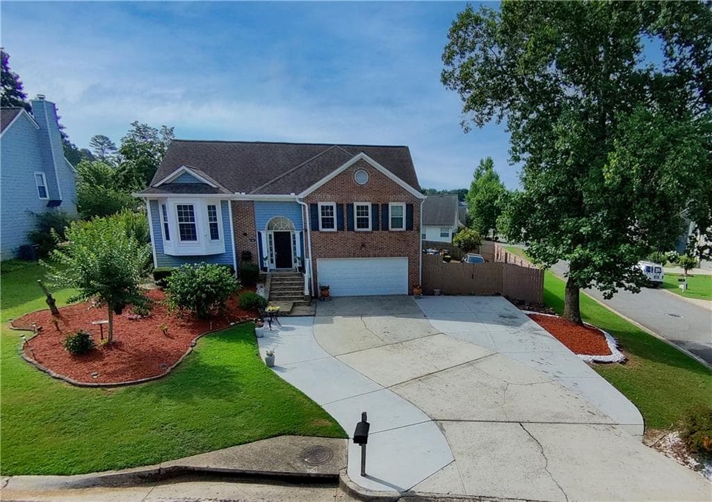 5 bedroom, 3 bathroom, 2,292 sq ft single family residence for sale at 1120 San Marcos Cove, Lawrenceville, GA 30043 — photo 3