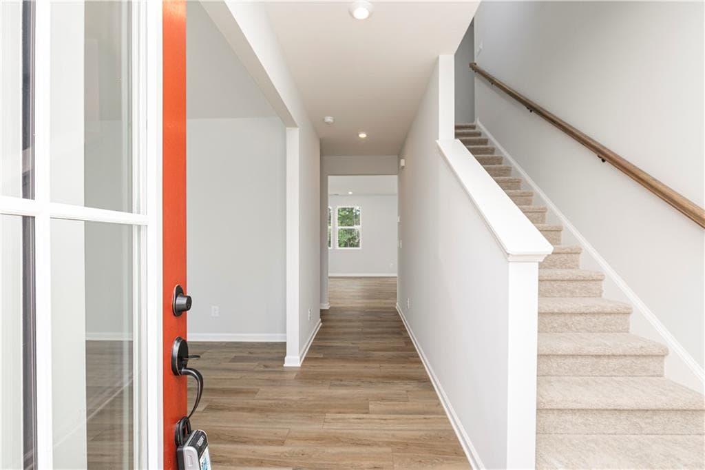 4 bedroom, 3 bathroom, 2,400 sq ft single family residence for sale at 370 Jasmine Woods Drive, Lawrenceville, GA 30046 — photo 5