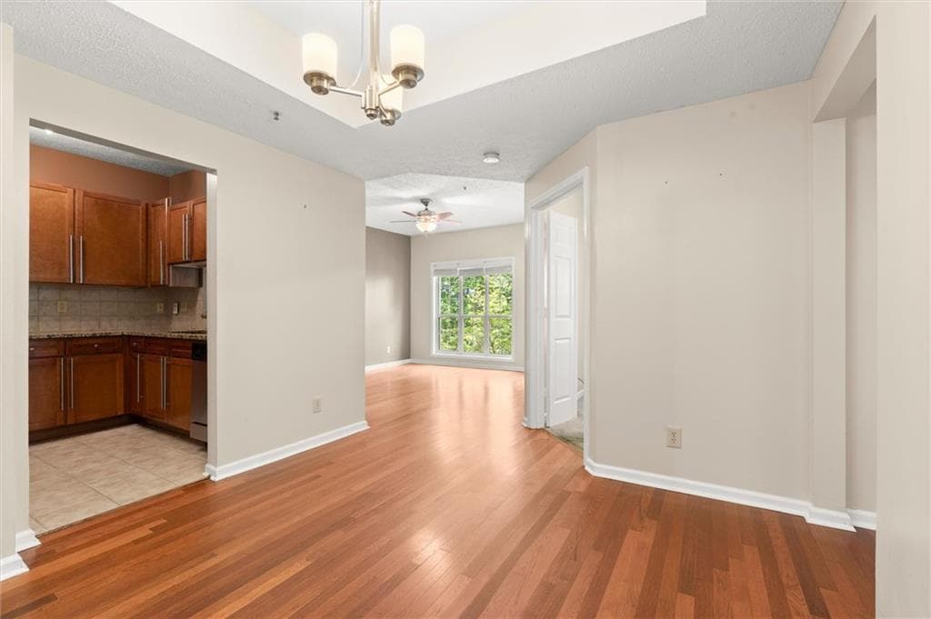 2 bedroom, 1 bathroom, 978 sq ft condominium for sale at 1250 Parkwood Circle 2203, Atlanta, GA 30339 — photo 7