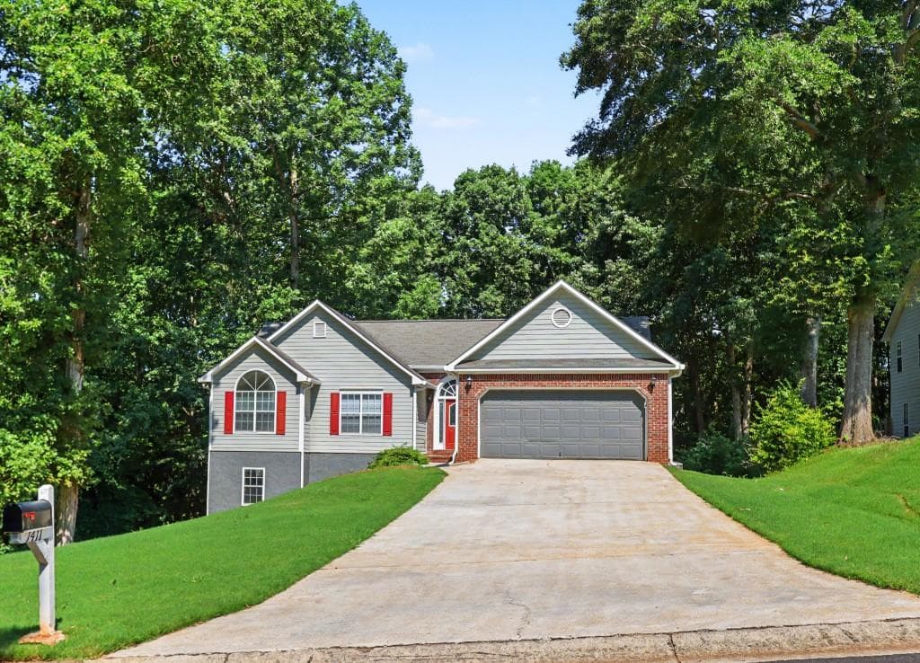 4 bedroom, 3 bathroom, 1,820 sq ft single family residence for sale at 1411 Water Wheel Drive, Bethlehem, GA 30620 — photo 3