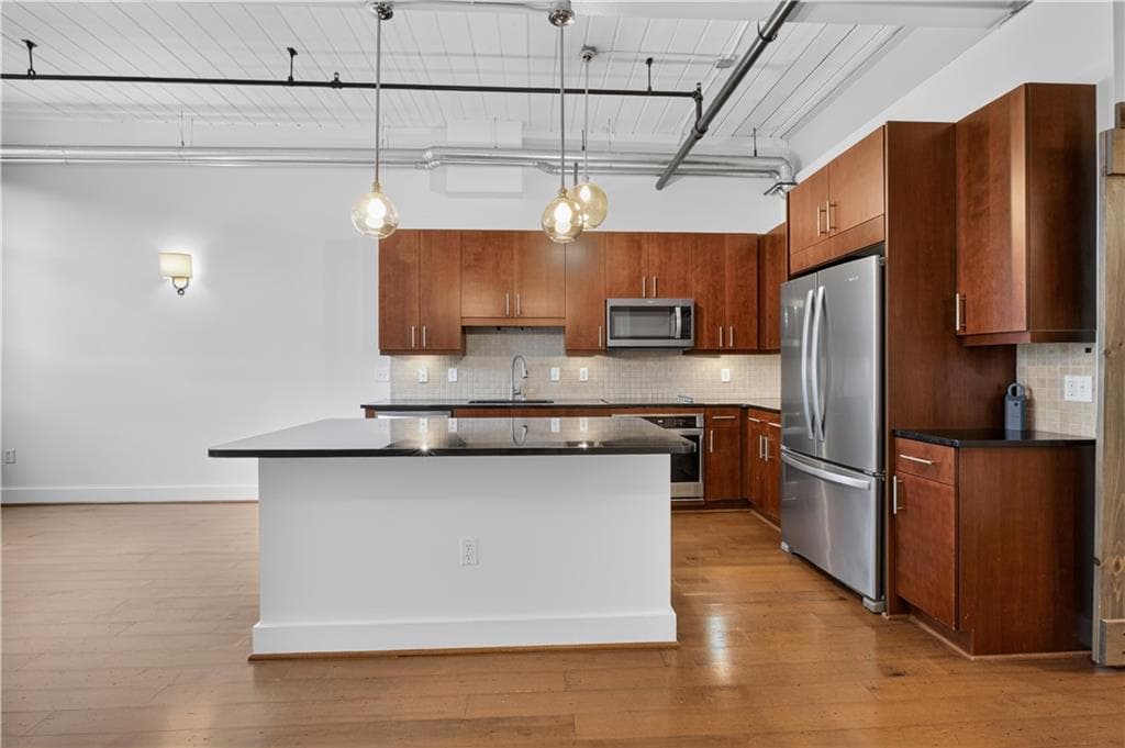2 bedroom, 2 bathroom, 1,120 sq ft condominium for sale at 1261 Caroline Street 110, Atlanta, GA 30307 — photo 6