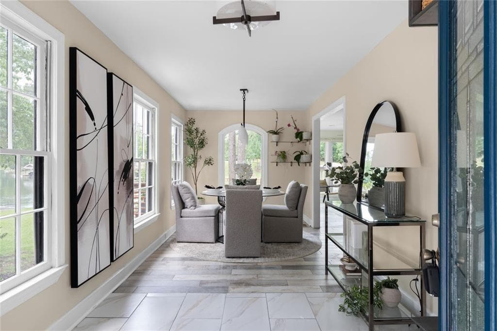 3 bedroom, 2 bathroom, 1,700 sq ft single family residence for sale at 112 Sinclair Circle, Eatonton, GA 31024 — photo 3