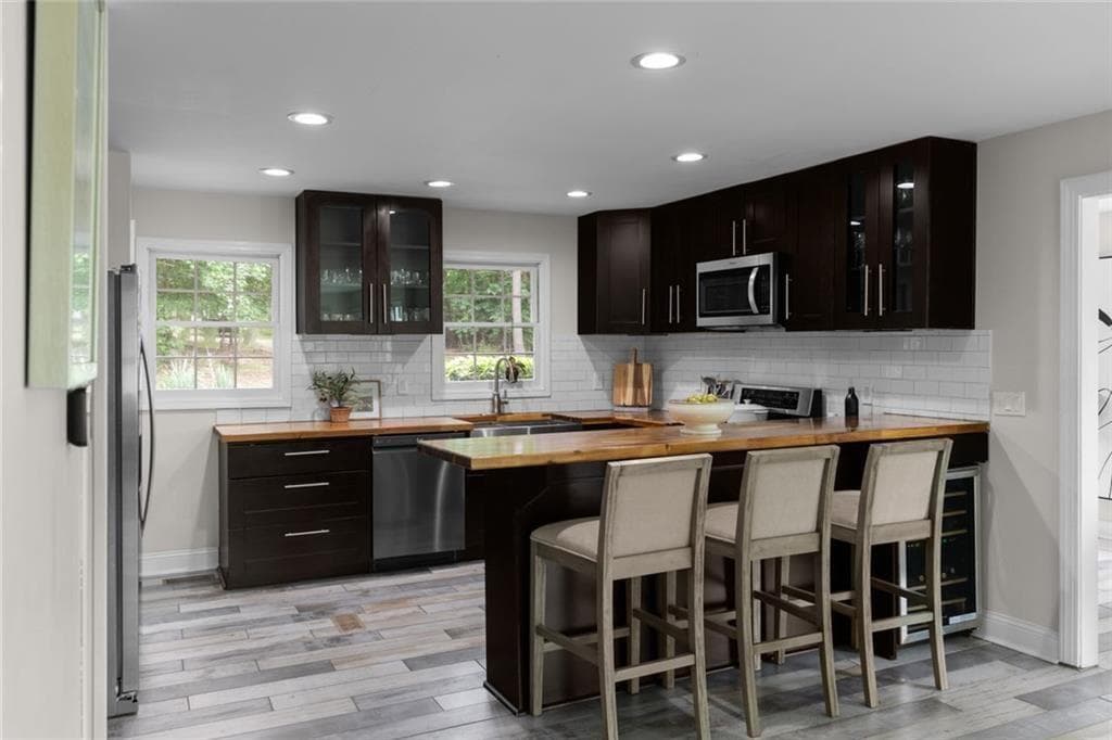 3 bedroom, 2 bathroom, 1,700 sq ft single family residence for sale at 112 Sinclair Circle, Eatonton, GA 31024 — photo 8