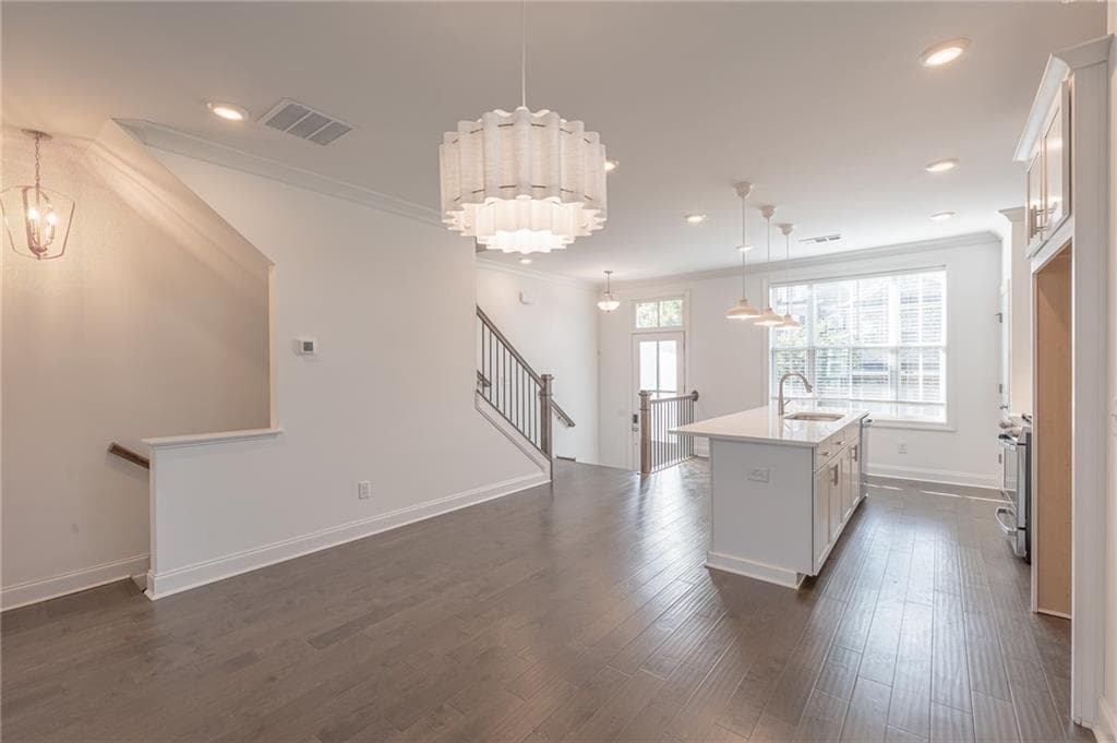 3 bedroom, 4 bathroom, 2,044 sq ft townhouse for sale at 4570 Sims Park Ovlk, Suwanee, GA 30024 — photo 6