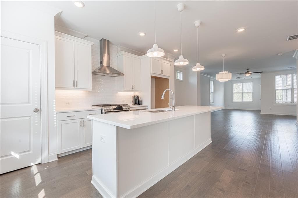 3 bedroom, 4 bathroom, 2,044 sq ft townhouse for sale at 4570 Sims Park Ovlk, Suwanee, GA 30024 — photo 5