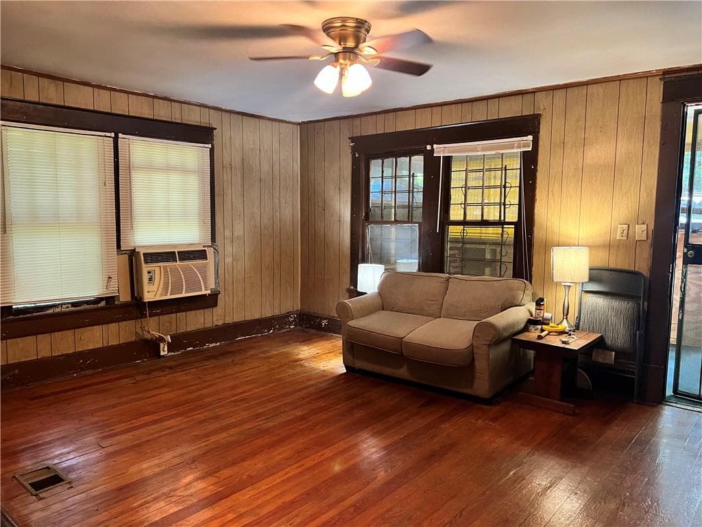 2 bedroom, 1 bathroom, 1,116 sq ft single family residence under contract at 342 Trilby Place, Atlanta, GA 30316 — photo 5