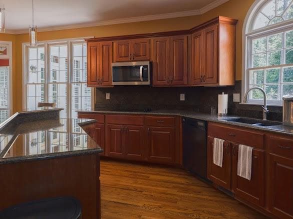 5 bedroom, 3 bathroom, 2,914 sq ft single family residence for sale at 353 Lake Forest Court, Lawrenceville, GA 30043 — photo 6