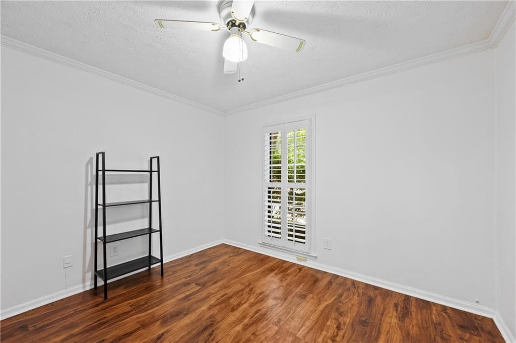 3 bedroom, 2 bathroom, 1,730 sq ft townhouse for sale at 4101 N Gloucester Place, Atlanta, GA 30341 — photo 7