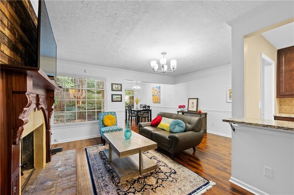 3 bedroom, 2 bathroom, 1,730 sq ft townhouse for sale at 4101 N Gloucester Place, Atlanta, GA 30341 — photo 10