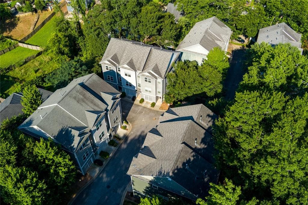 2 bedroom, 3 bathroom, 1,306 sq ft townhouse for sale at 1365 Memorial Drive 5, Atlanta, GA 30317 — photo 3