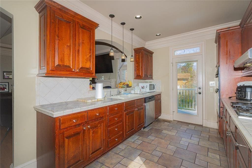 4 bedroom, 3 bathroom, 2,536 sq ft single family residence for rent at 721 Smithstone Road, Marietta, GA 30067 for $3,000 a month — photo 6
