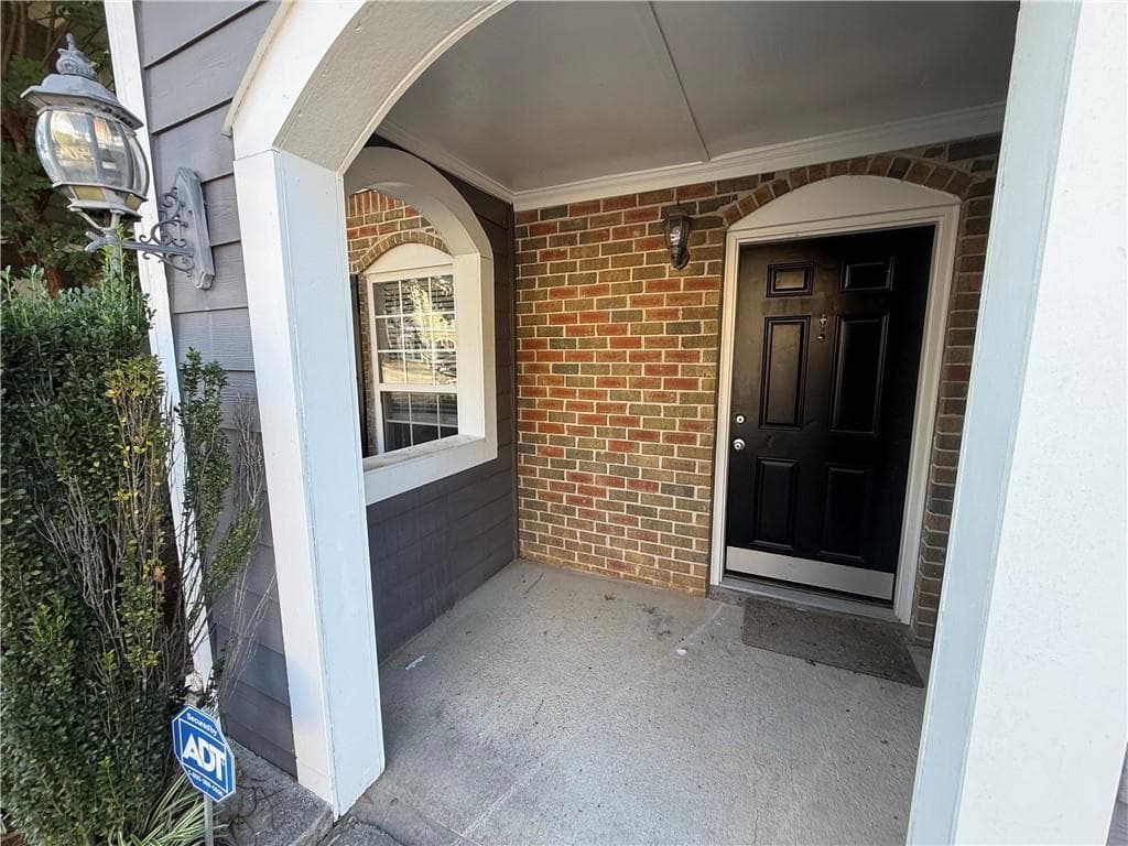 2 bedroom, 3 bathroom, 1,214 sq ft townhouse for sale at 910 Summer Place, Norcross, GA 30071 — photo 2