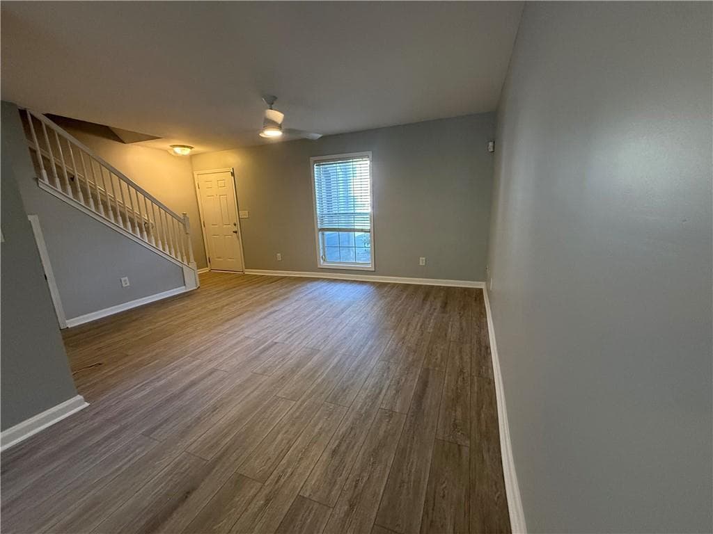 2 bedroom, 3 bathroom, 1,214 sq ft townhouse for sale at 910 Summer Place, Norcross, GA 30071 — photo 4