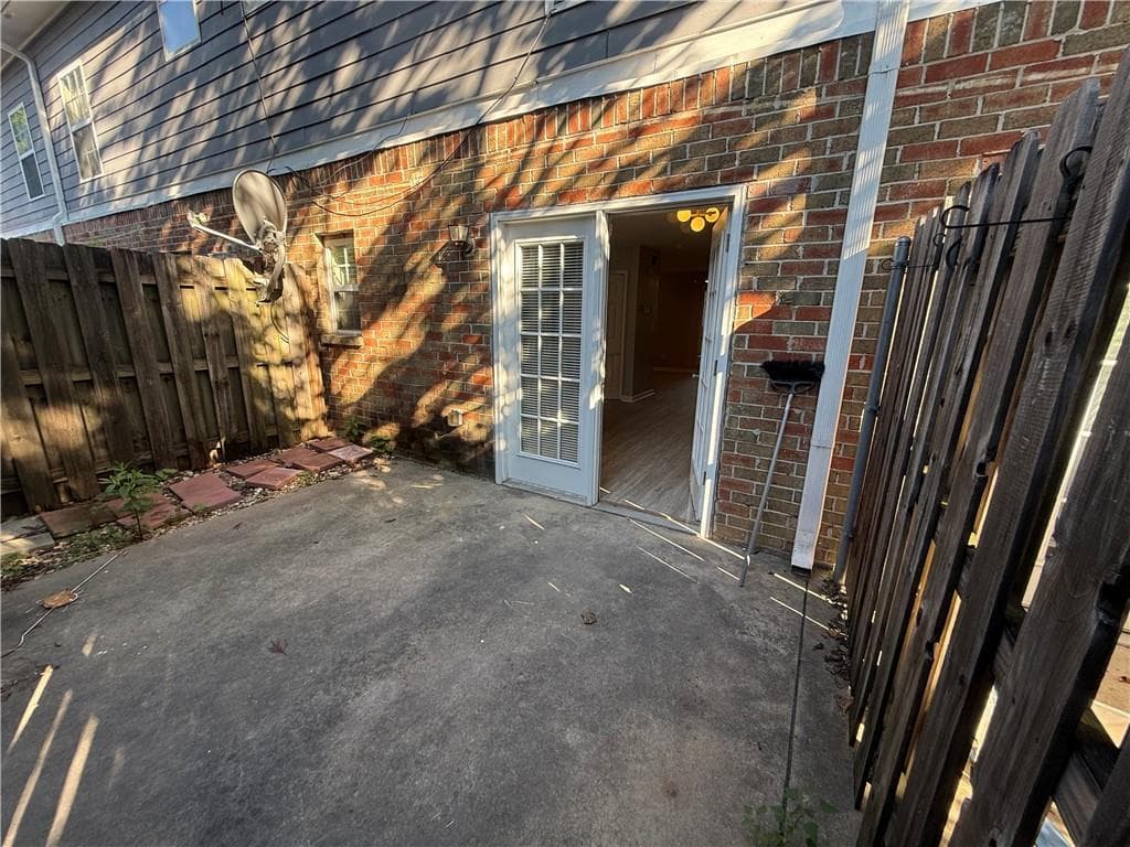 2 bedroom, 3 bathroom, 1,214 sq ft townhouse for sale at 910 Summer Place, Norcross, GA 30071 — photo 9