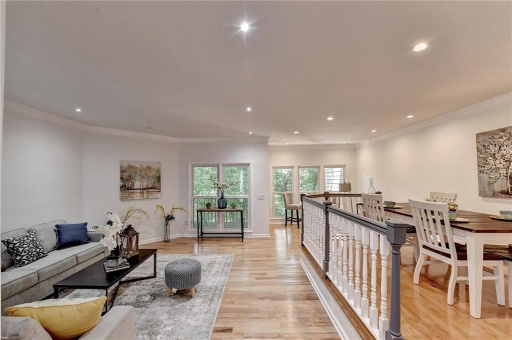 4 bedroom, 4 bathroom, 2,802 sq ft condominium for sale at 1006 Camden Court, Atlanta, GA 30327 — photo 8