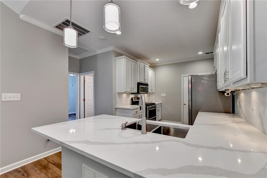2 bedroom, 2 bathroom, 2,250 sq ft condominium for sale at 3321 Raes Creek Road BLDG 11, Marietta, GA 30008 — photo 10