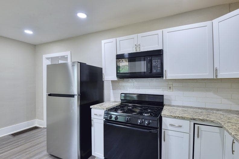 2 bedroom, 1 bathroom, 745 sq ft single family residence for rent at 1888 Vesta Avenue, College Park, GA 30337 for $1,400 a month — photo 7
