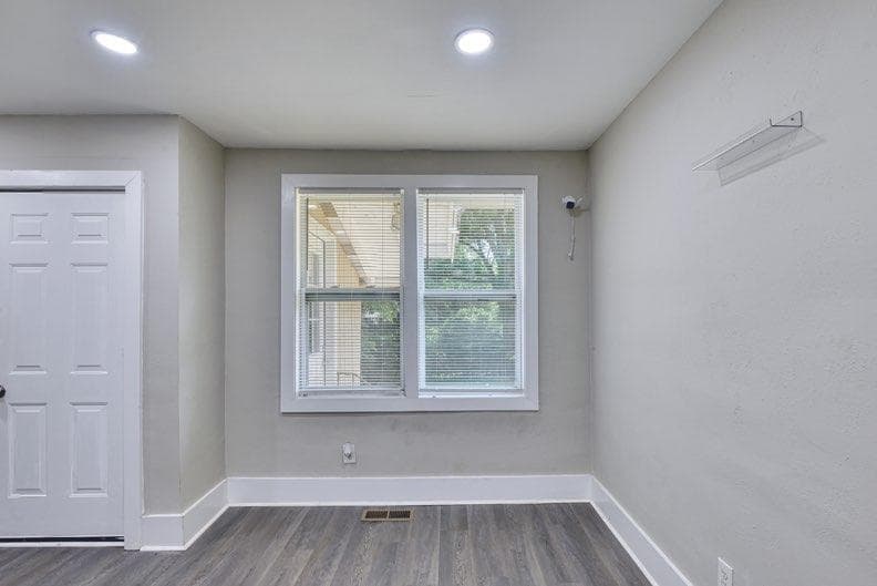 2 bedroom, 1 bathroom, 745 sq ft single family residence for rent at 1888 Vesta Avenue, College Park, GA 30337 for $1,400 a month — photo 10
