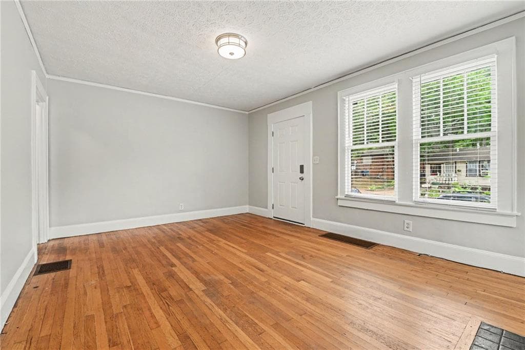 3 bedroom, 2 bathroom, 1,373 sq ft single family residence for sale at 1461 Clermont Avenue, East Point, GA 30344 — photo 4
