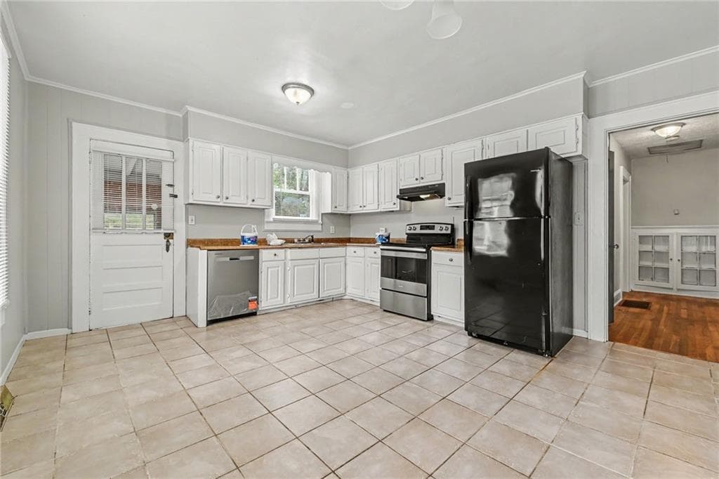 3 bedroom, 2 bathroom, 1,373 sq ft single family residence for sale at 1461 Clermont Avenue, East Point, GA 30344 — photo 6