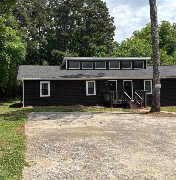 4 bedroom, 2 bathroom, 1,848 sq ft townhouse for sale at 160 Ashmore Drive, Athens, GA 30601