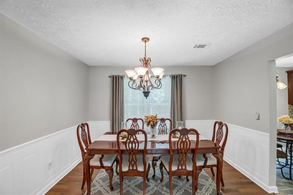 3 bedroom, 3 bathroom, 2,046 sq ft single family residence for sale at 5086 N Woodbridge Trail, Stone Mountain, GA 30088 — photo 8