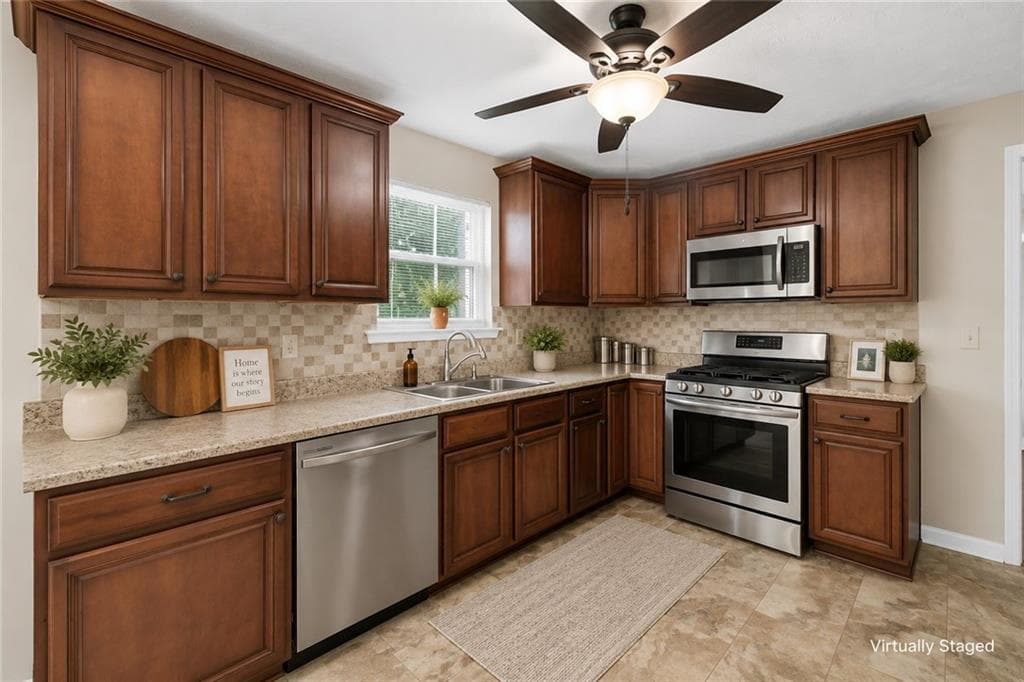3 bedroom, 3 bathroom, 2,046 sq ft single family residence for sale at 5086 N Woodbridge Trail, Stone Mountain, GA 30088 — photo 9